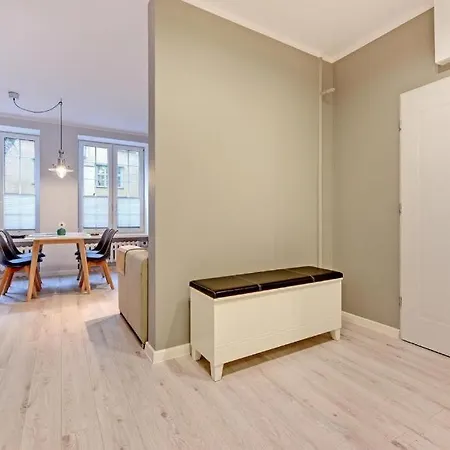 Urban Nest & Swietojanska * Gdańsk