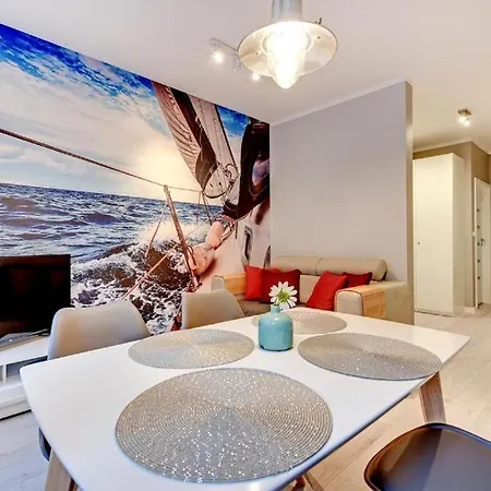 Urban Nest & Swietojanska *